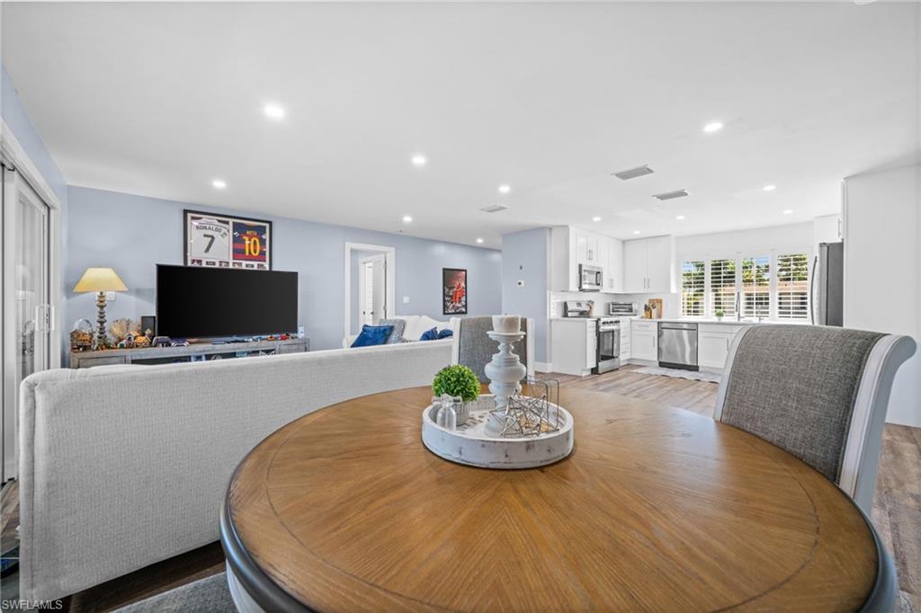 GLADES COUNTRY CLUB - Residential