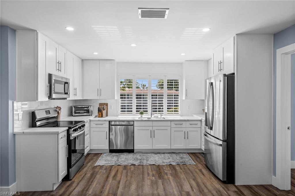 GLADES COUNTRY CLUB - Residential