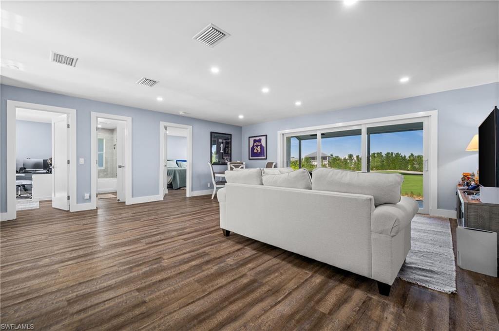 GLADES COUNTRY CLUB - Residential