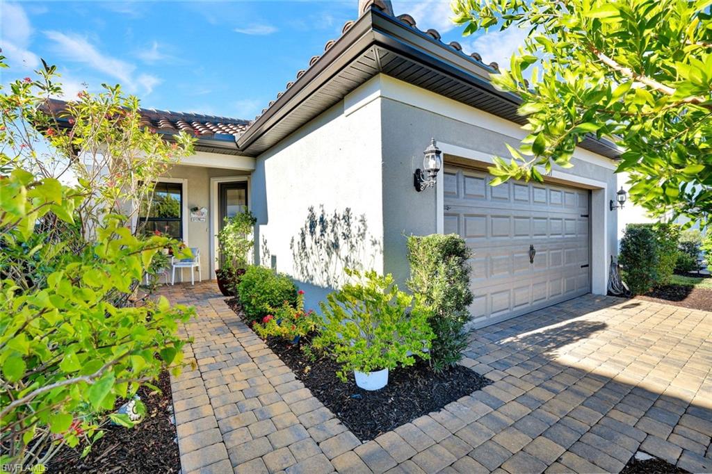 MANATEE COVE - Residential