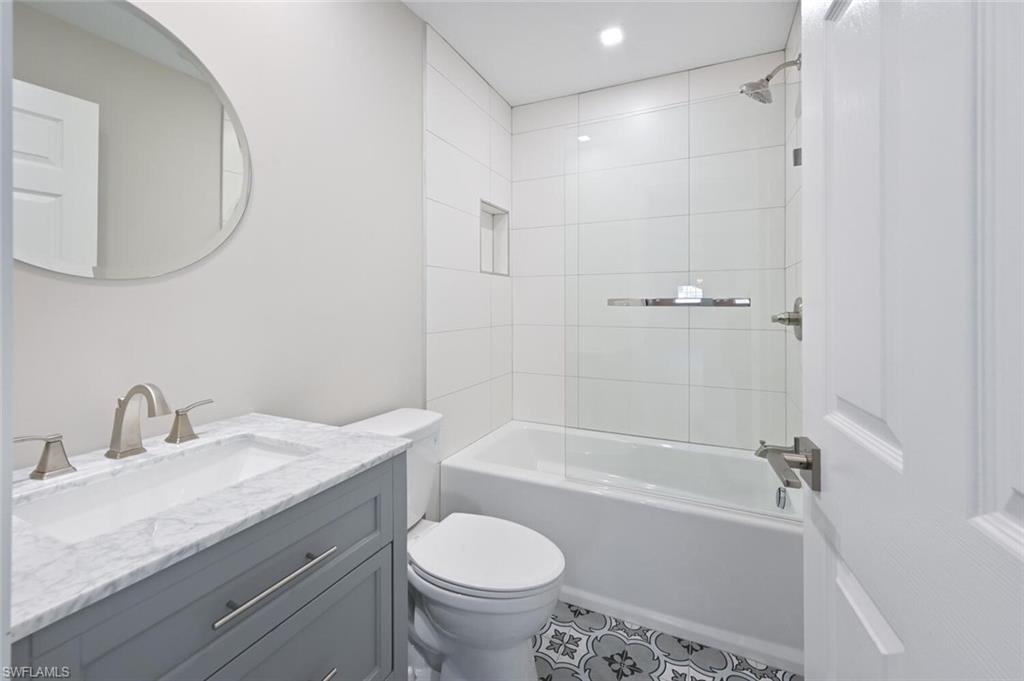 WESTLAKE - Residential