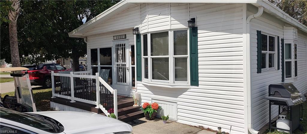 CORKSCREW WOODLANDS - Residential