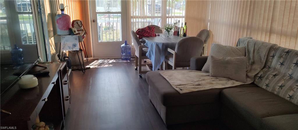 CORKSCREW WOODLANDS - Residential