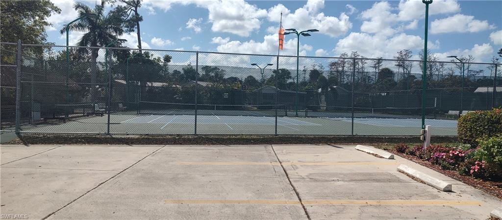 CORKSCREW WOODLANDS - Residential