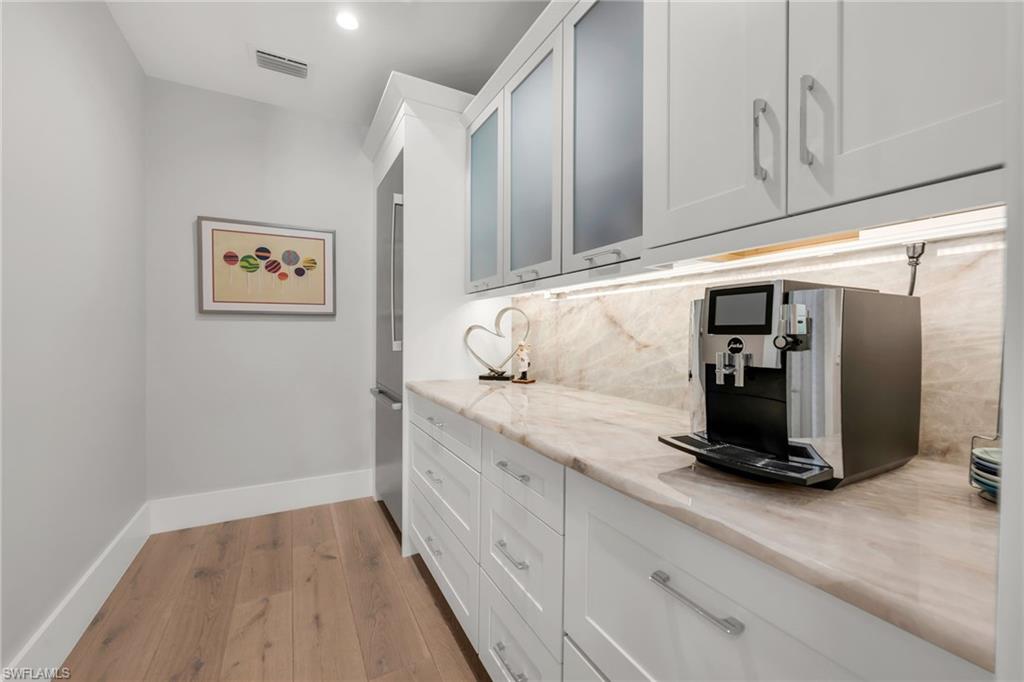 LANDINGS AT BEARS PAW - Residential