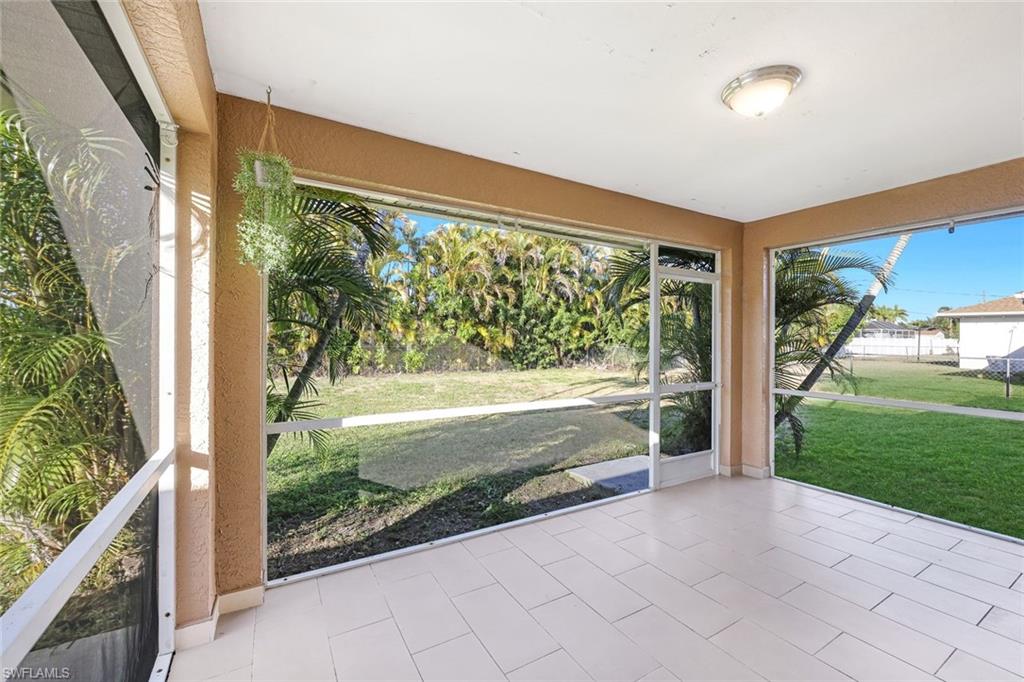 CAPE CORAL - Residential