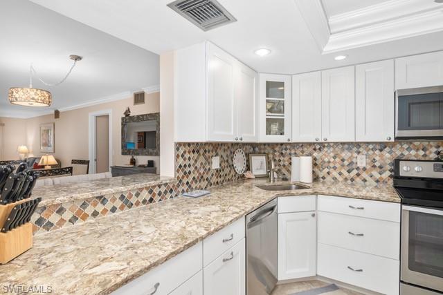 POSADA OF NAPLES - Residential Lease