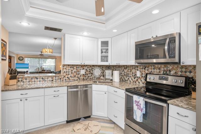 POSADA OF NAPLES - Residential Lease