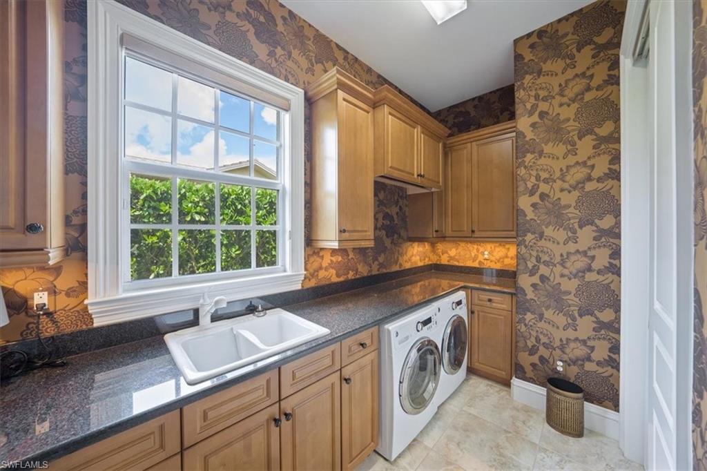 PELICAN BAY WOODS - Residential