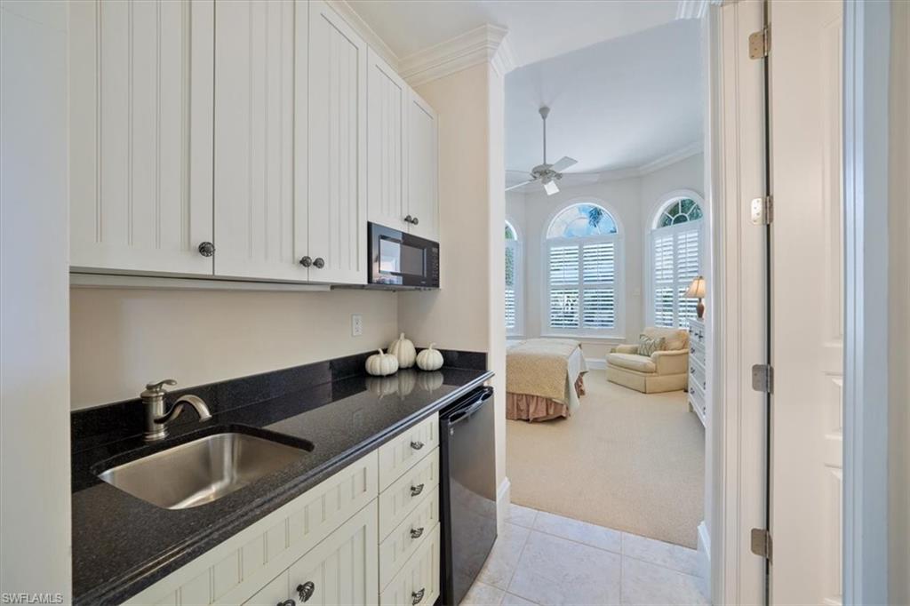 PELICAN BAY WOODS - Residential