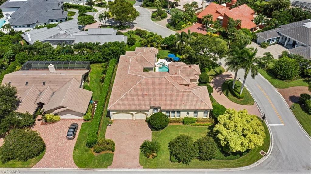 PELICAN BAY WOODS - Residential