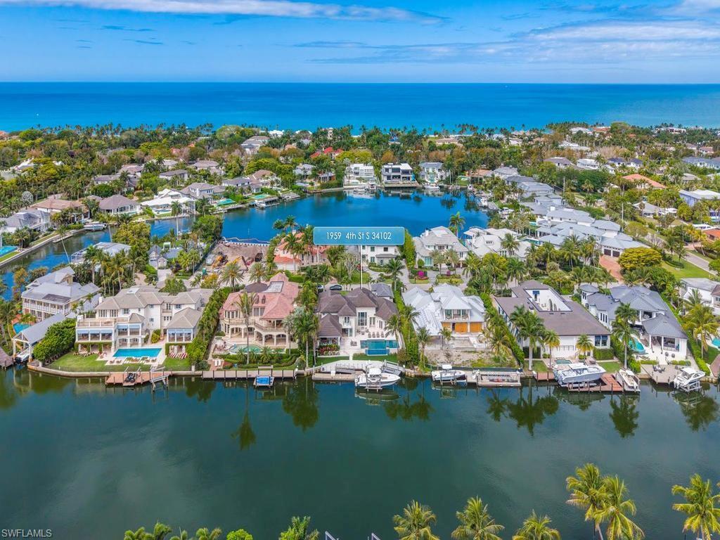 AQUALANE SHORES - Residential