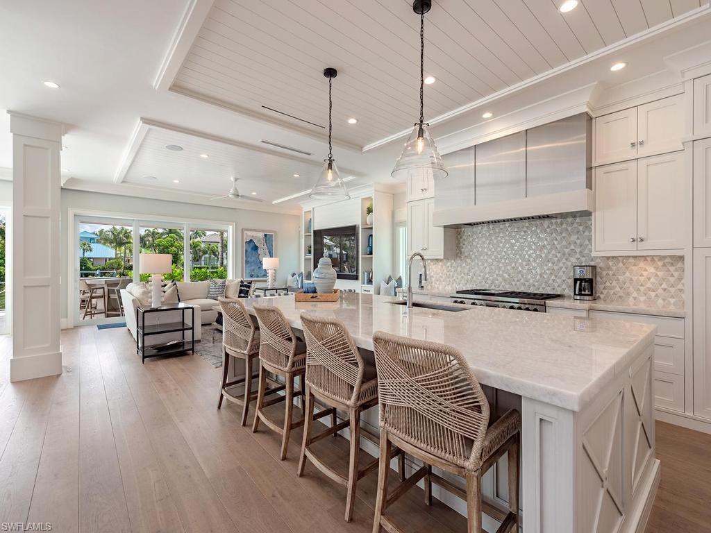 AQUALANE SHORES - Residential