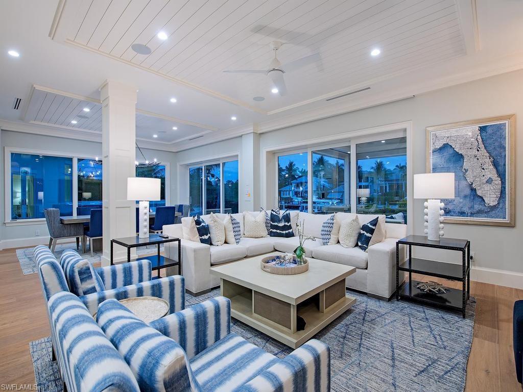 AQUALANE SHORES - Residential