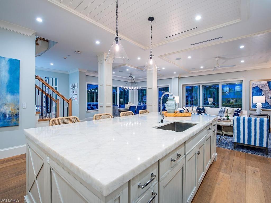 AQUALANE SHORES - Residential