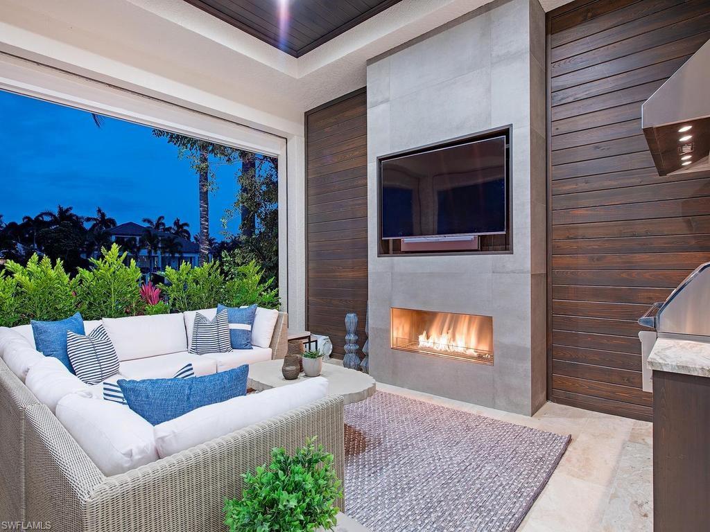 AQUALANE SHORES - Residential