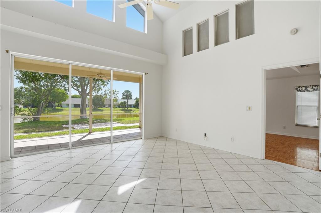 THREE OAKS - Residential