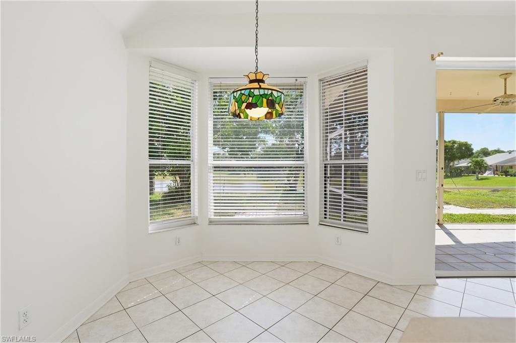 THREE OAKS - Residential