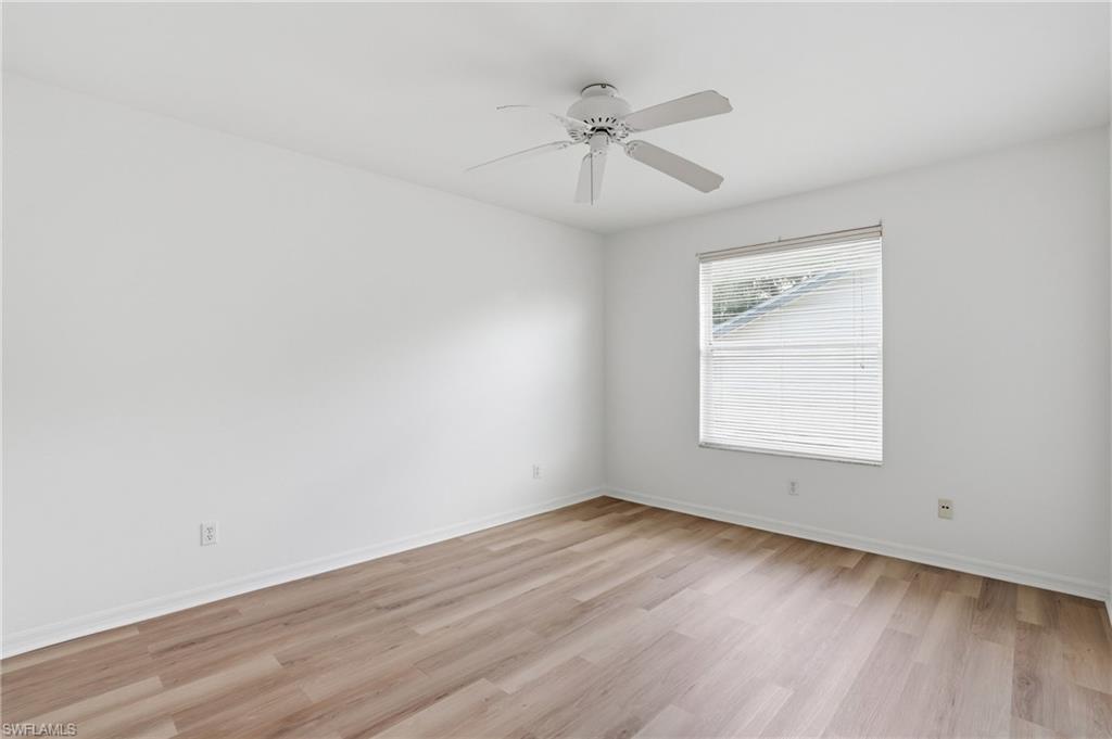 THREE OAKS - Residential