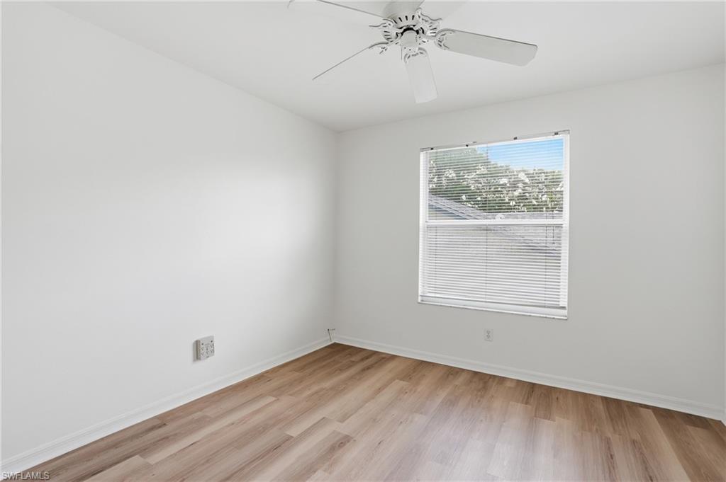 THREE OAKS - Residential