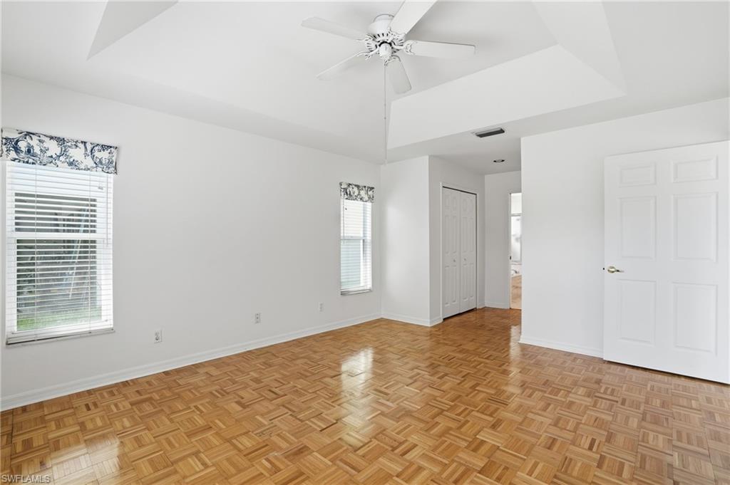 THREE OAKS - Residential