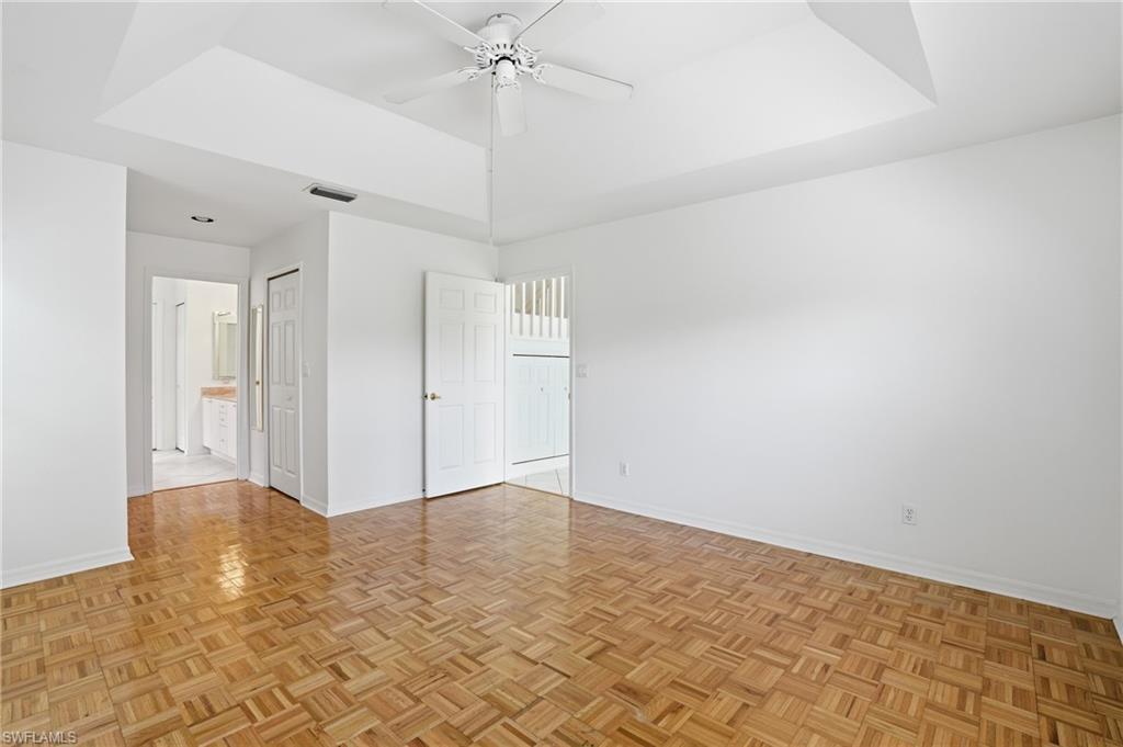 THREE OAKS - Residential