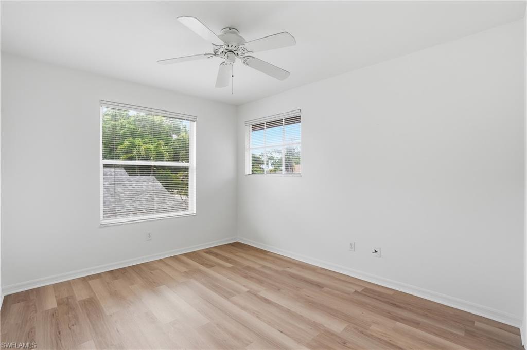 THREE OAKS - Residential