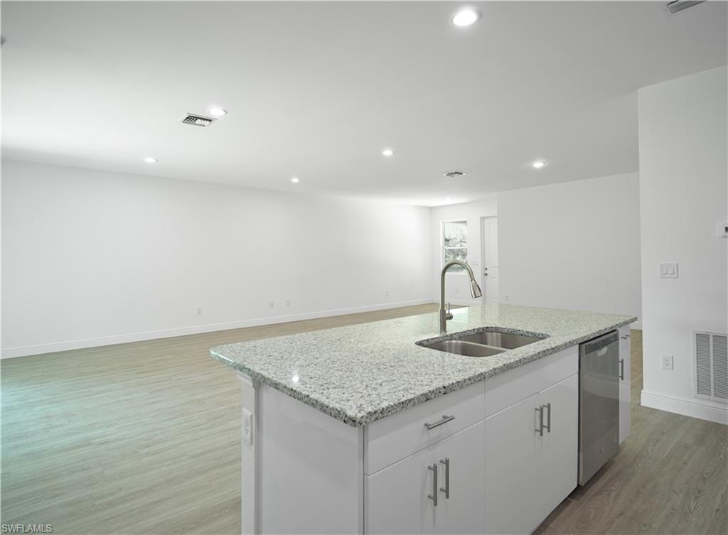 PORT LABELLE - Residential Lease