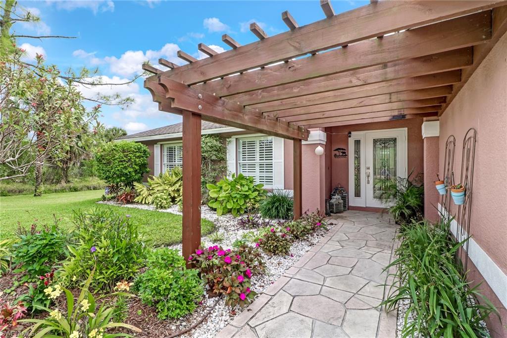 GOLDEN GATE ESTATES - Residential