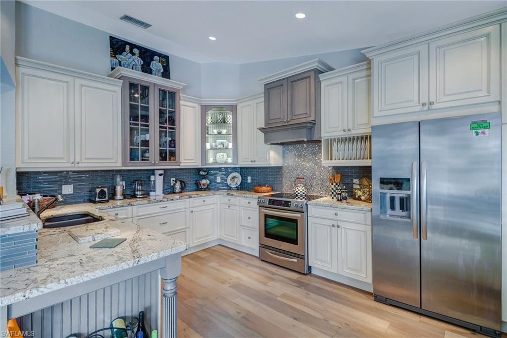 GOLDEN GATE ESTATES - Residential