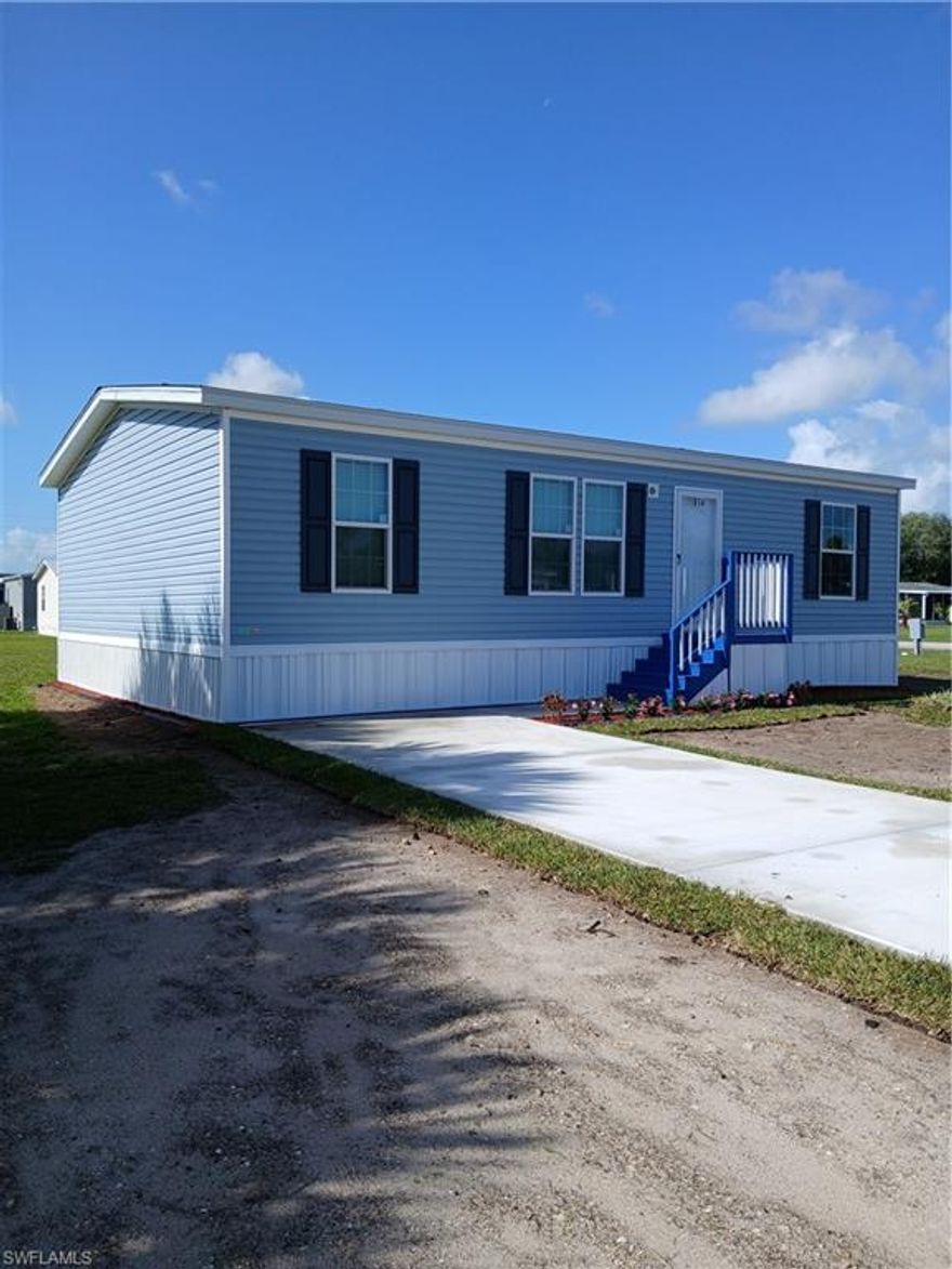 Moore Haven/ Boaters Paradise - New 3Bed/2Bath Manufactured Home W/Lot!! 2026 Champion Prime 1100sqft, Hi-Efficiency, Deluxe Kitchen, Shaker Cabinets, Dual SS Sink, Stainless Whirlpool Appliances, Wine Cooler, Dual Glazed Vinyl Windows, Manicured 150’x105’ Deeded Elbow Corner Lot in the Yacht Club, Heated Pool, Clubhouse, Boating on Caloosahatchee River, Lake, Gulf, Ocean Access, @ Moore Haven Locke & Dam, New 200 Amp Elec Service, New 2.5 Ton A/C, Cat 5 WZIII Shelter In Place Home W/28 Steel Anchors, 4 Hurricane Lock Down Systems, Vented Vinyl Skirting, PWC Storage, Low HOA, Pet Friendly, Close to Shopping, Deed, Title, & Factory Warranty in Hand,