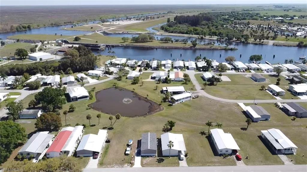 MOORE HAVEN - Residential