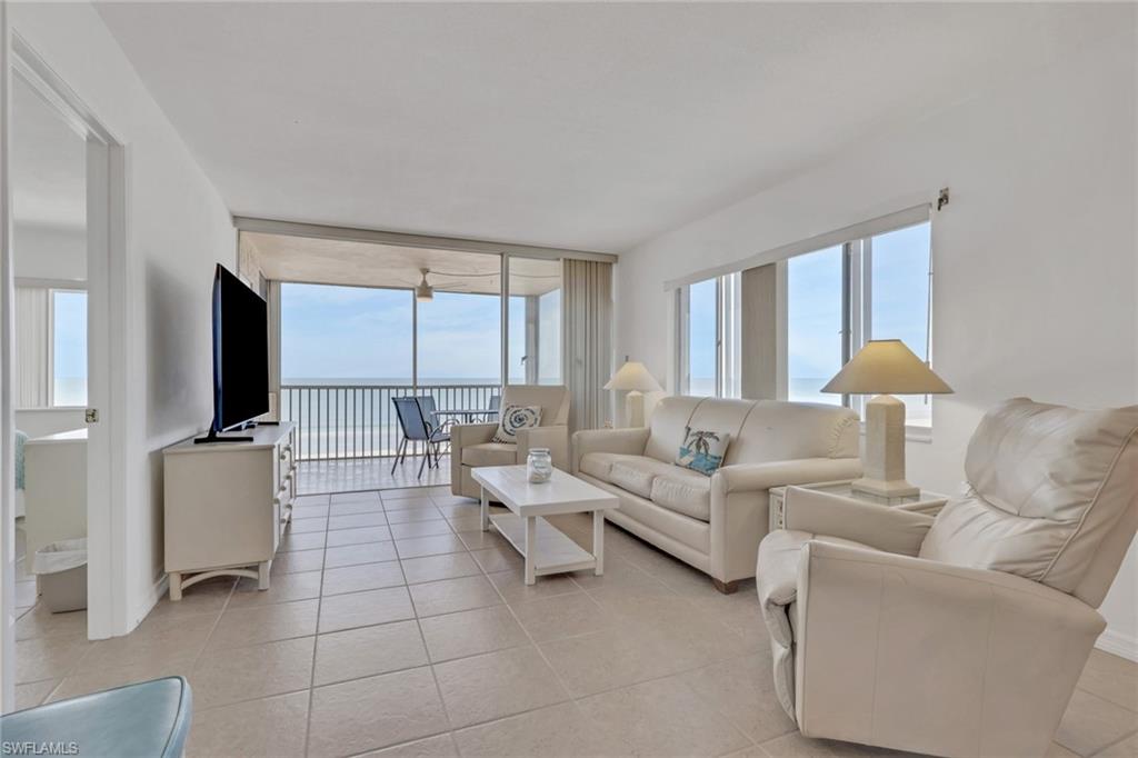 THE EGRET - Residential Lease