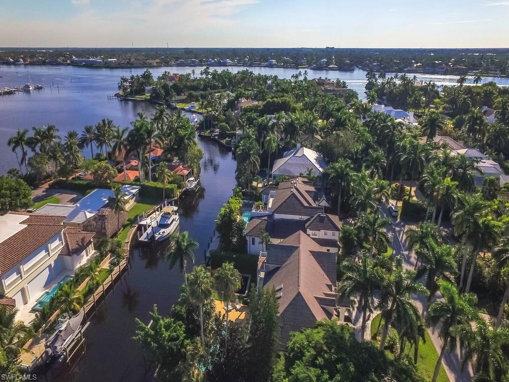 AQUALANE SHORES - Residential