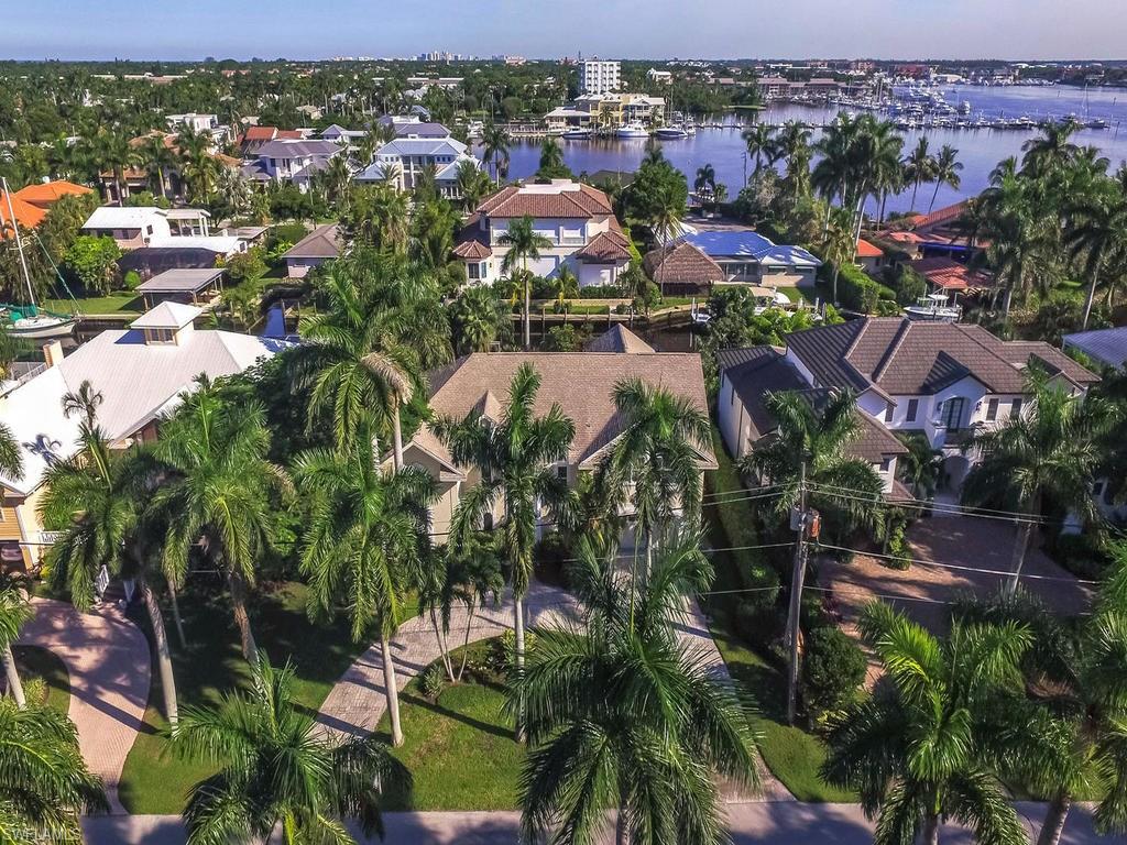 AQUALANE SHORES - Residential