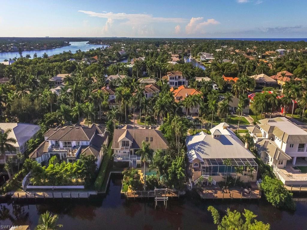 AQUALANE SHORES - Residential