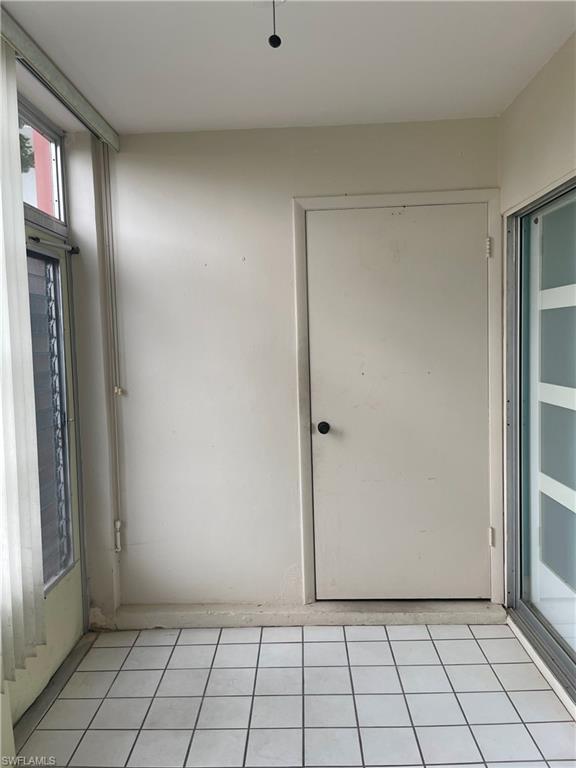 SEVEN LAKES - Residential