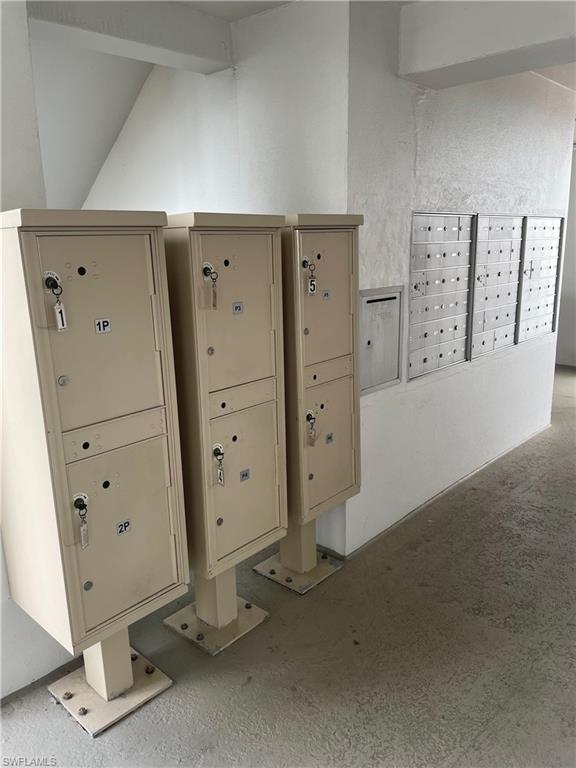 SEVEN LAKES - Residential