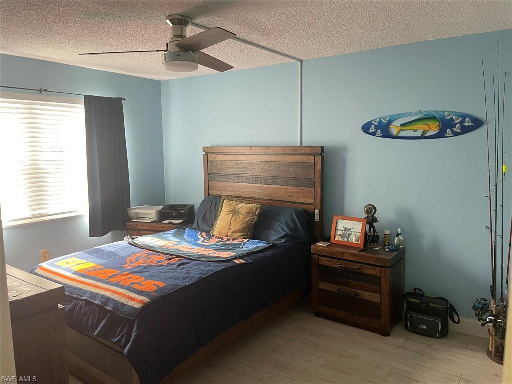 SEVEN LAKES - Residential