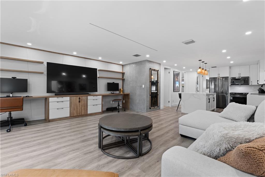 2500 Gulf Shore BLVD N N7