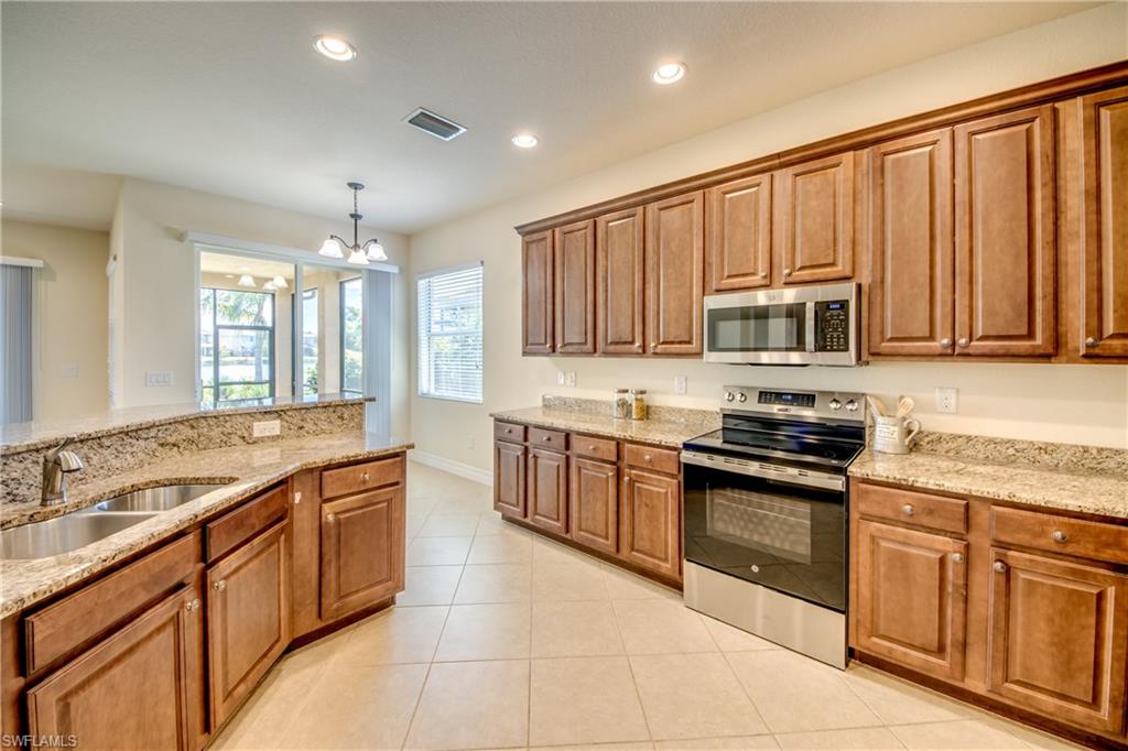 BOTANICA LAKES - Residential