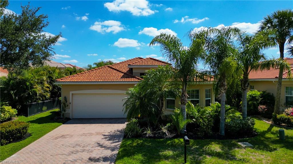 BOTANICA LAKES - Residential