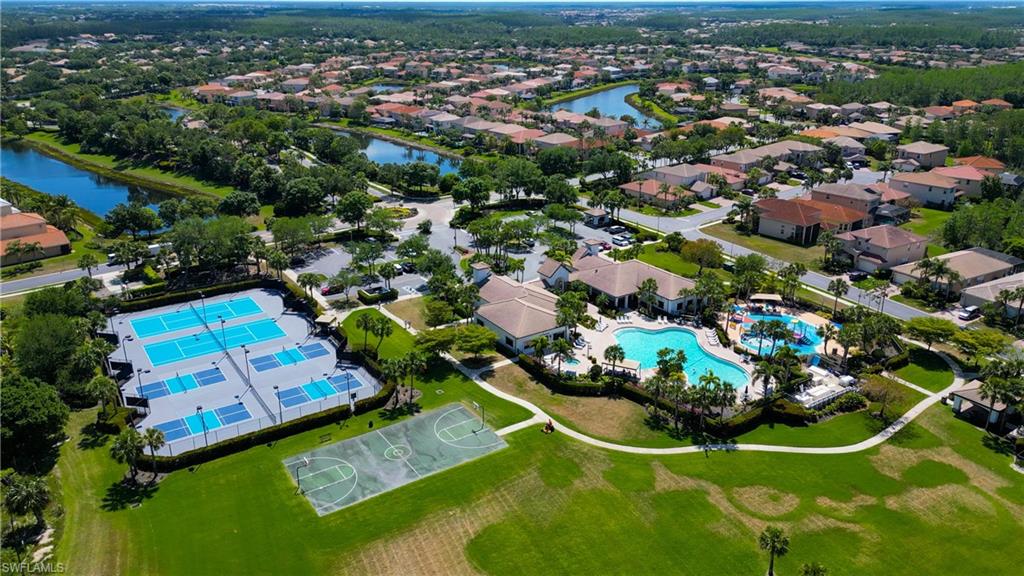 BOTANICA LAKES - Residential