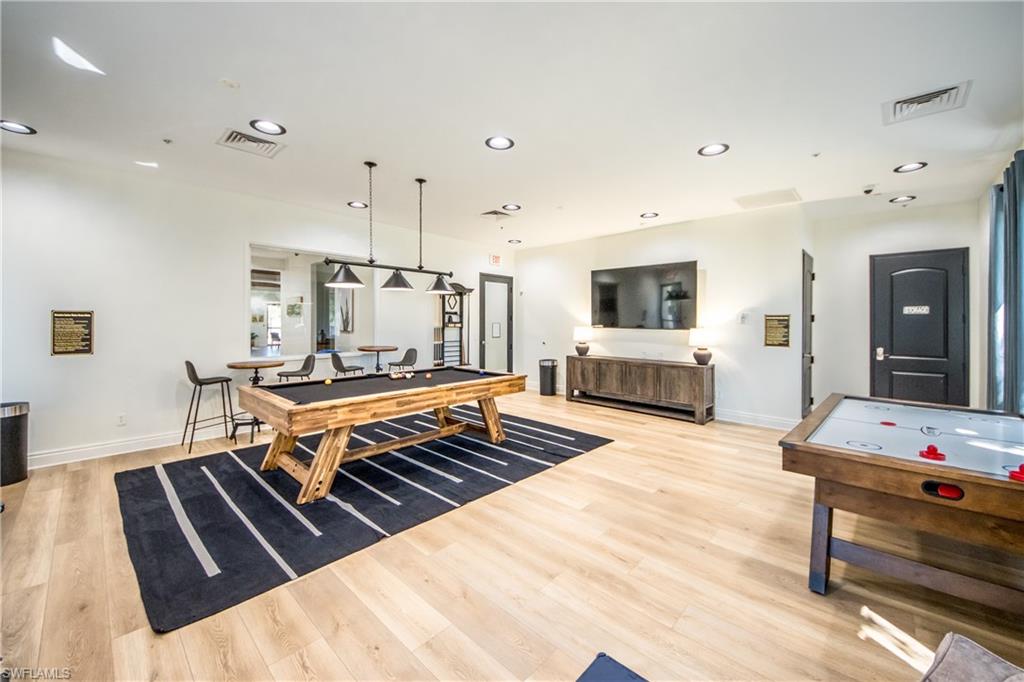 BOTANICA LAKES - Residential