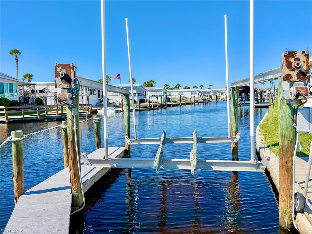 BAYSIDE ESTATES - Land