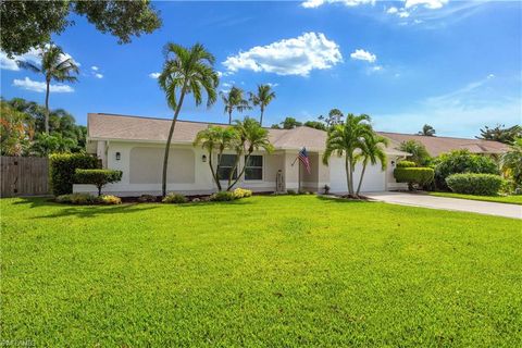 Photo of 10381 Regent CIR, NAPLES, FL 34109 (MLS # 225073911)
