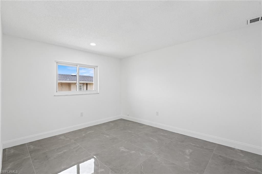 PORT CHARLOTTE - Residential