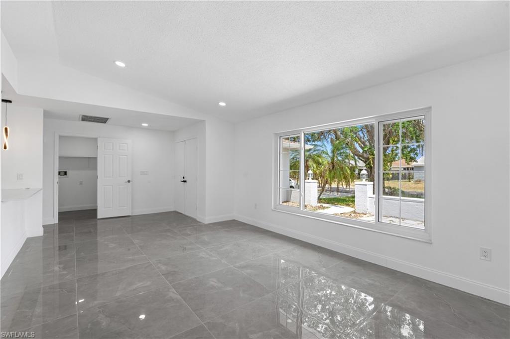 PORT CHARLOTTE - Residential