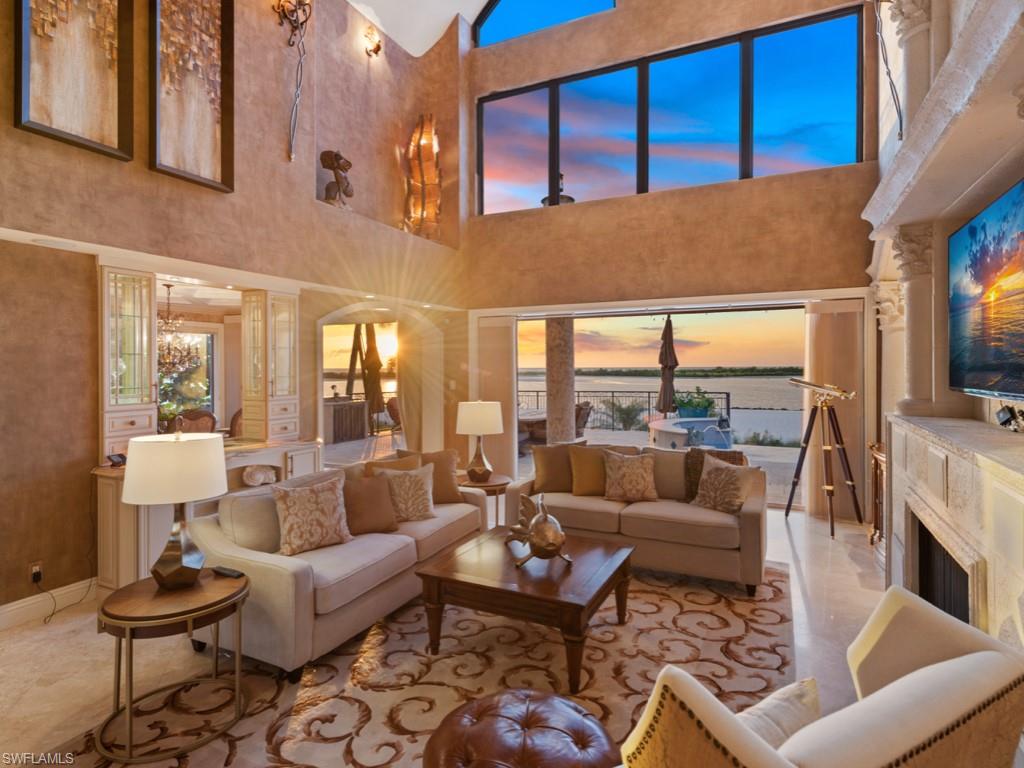 HIDEAWAY BEACH - Residential