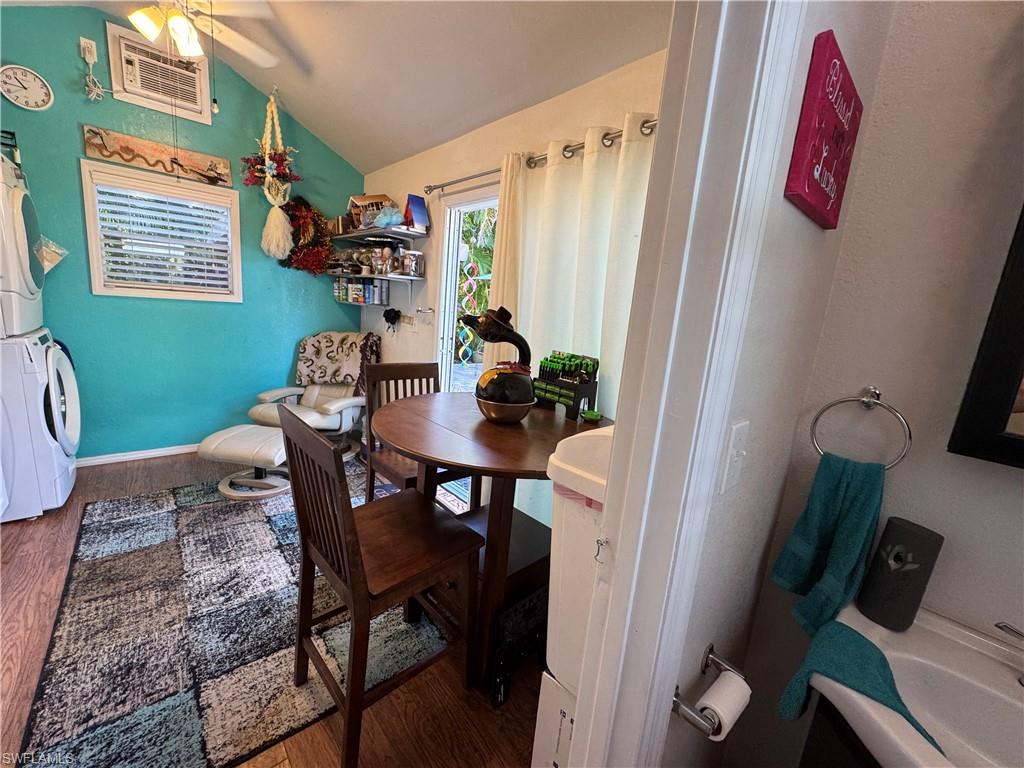 RIVERBEND MOTORCOACH RESORT - Land